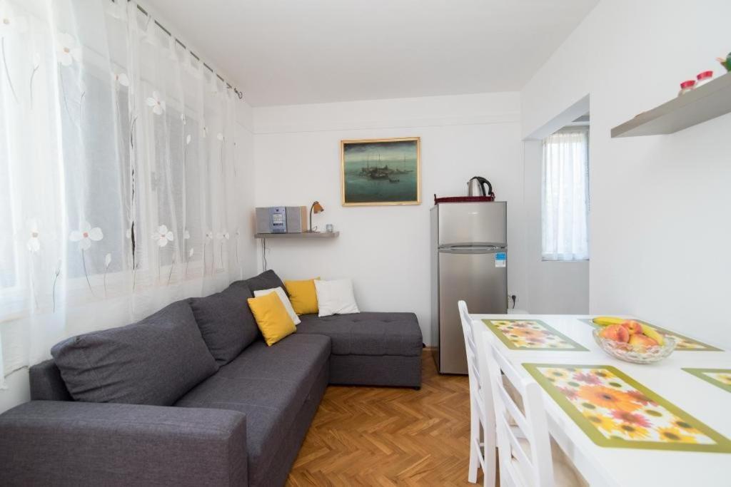 Apartments Natasa Supetar Exterior photo