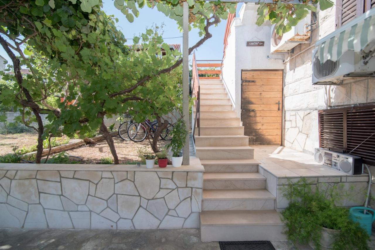 Apartments Natasa Supetar Exterior photo