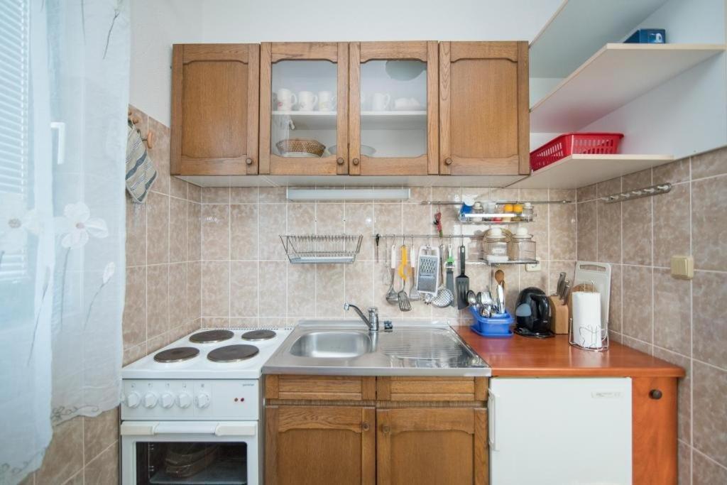 Apartments Natasa Supetar Exterior photo