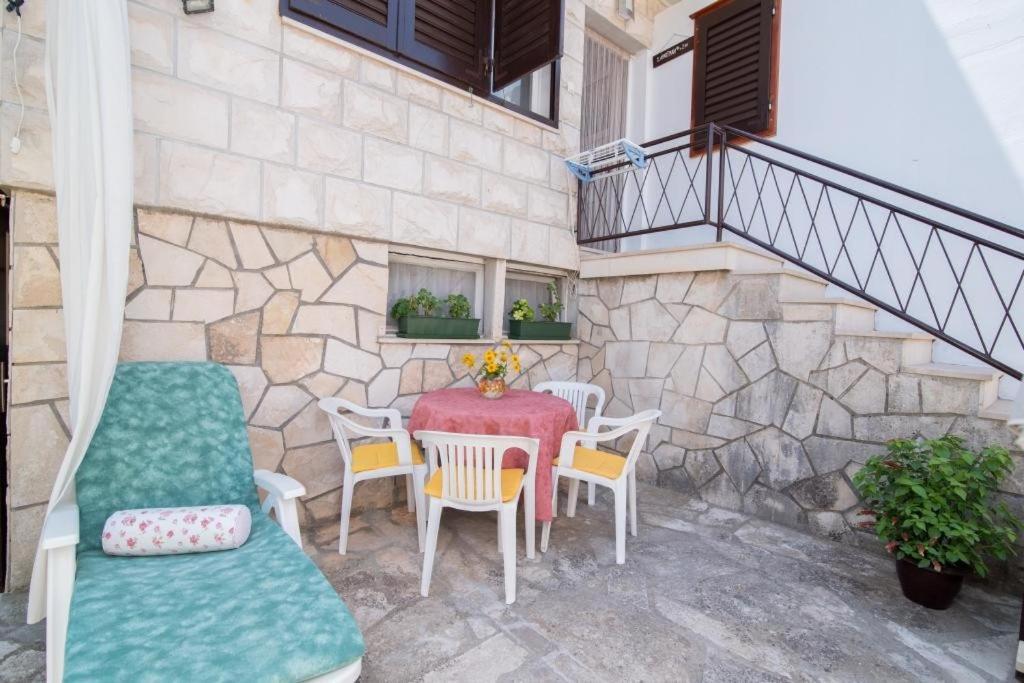 Apartments Natasa Supetar Exterior photo